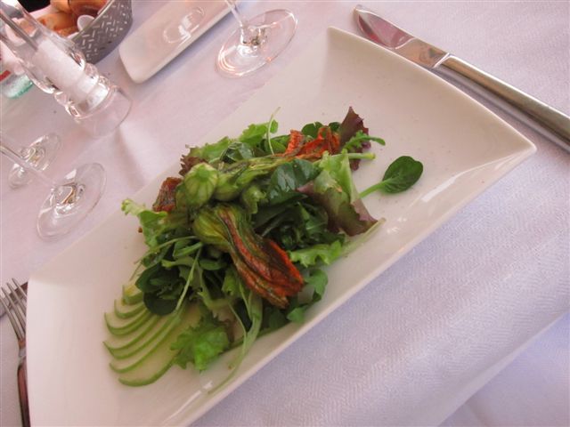 Zucchini flower, green apple, and prawn salad at Lineadombra