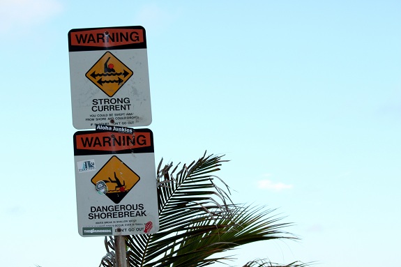 Warning Signs at Sandy Beach Park