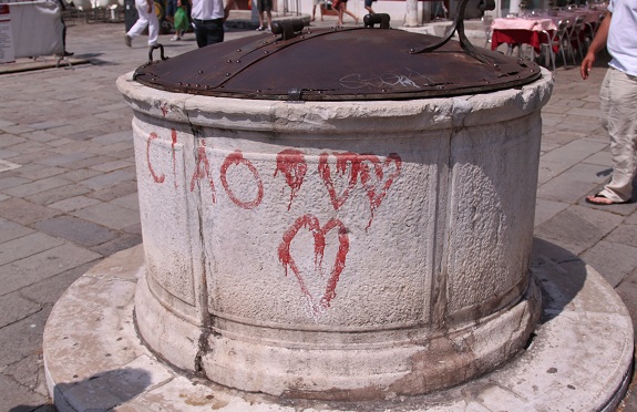 Signs of Love in Venice
