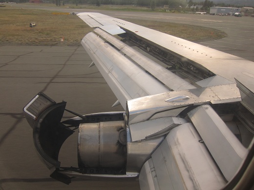 Air North 737-200 Thrust Reverser Deployed